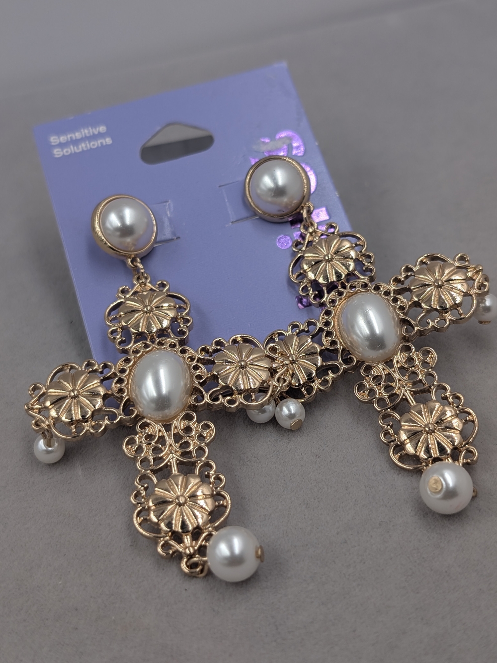 Claire’s Sensitive Solutions Faux Pearl Cross Statement Earrings NWT | 1134